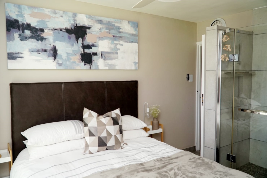 2 Bedroom Property for Sale in Hartenbos Central Western Cape